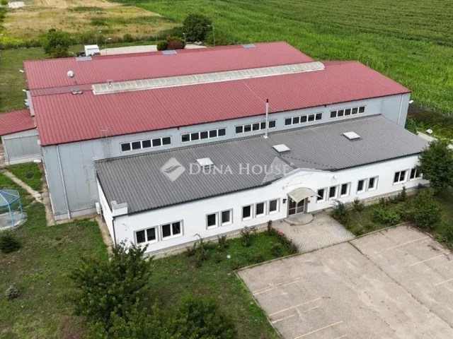 Eladó kereskedelmi és ipari ingatlan Alsózsolca 2000 nm