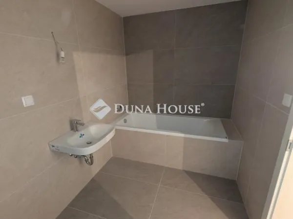 Eladó lakás Budapest II. kerület 97 nm