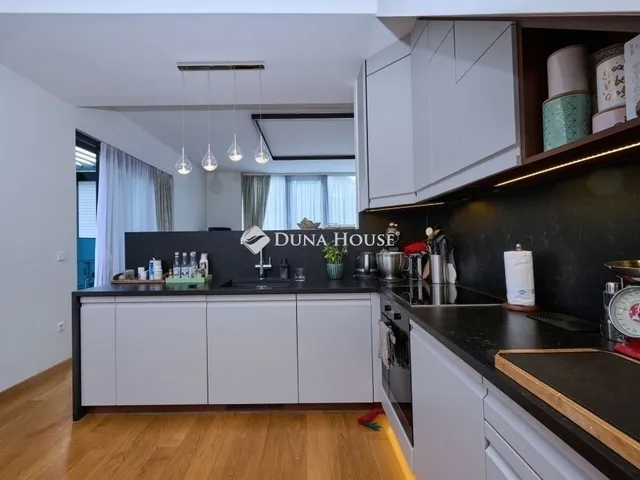 Eladó lakás Budapest XII. kerület 168 nm