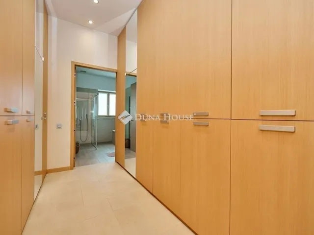 Eladó ház Budapest XII. kerület 400 nm