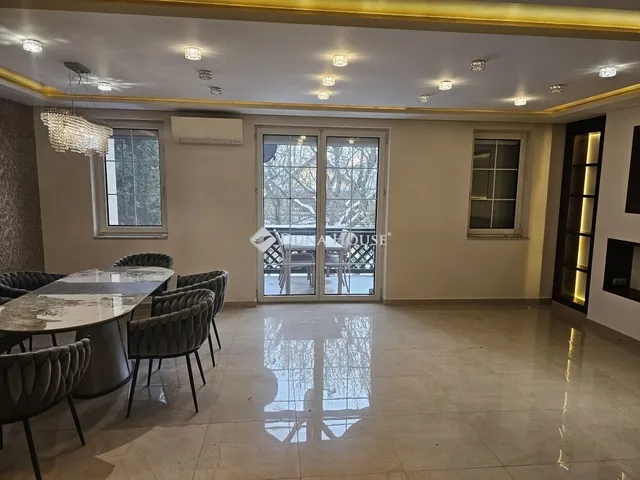 Eladó ház Budapest II. kerület 215 nm