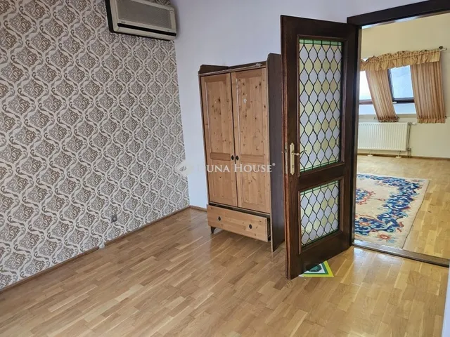 Eladó ház Budapest II. kerület 215 nm