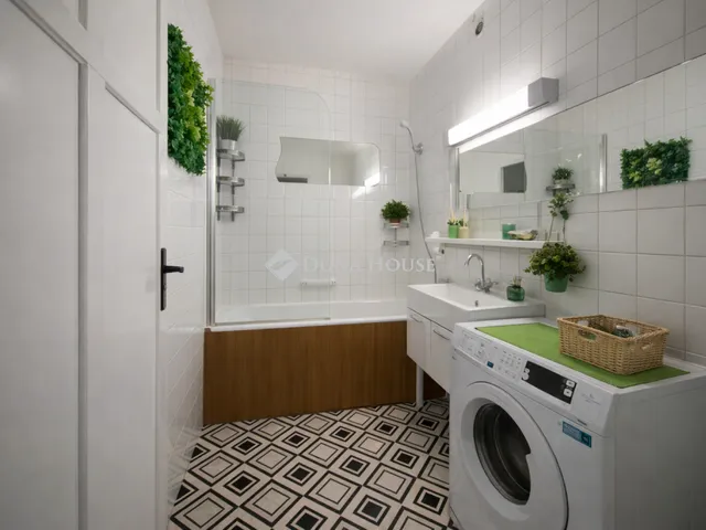 Eladó lakás Budapest III. kerület 53 nm