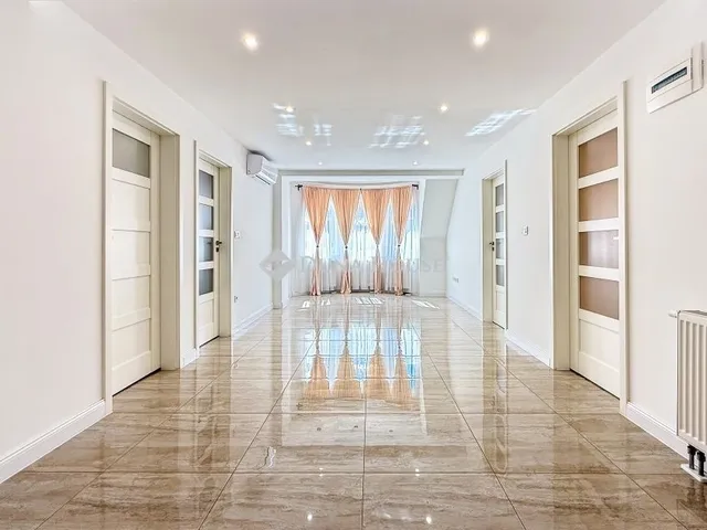 Kiadó ház Miskolc 220 nm