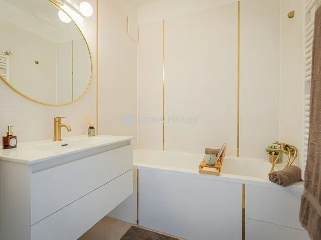 Eladó lakás Budapest III. kerület 77 nm