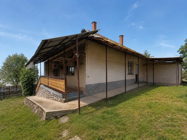 Eladó ház Szin, Szabadság utca 89 nm
