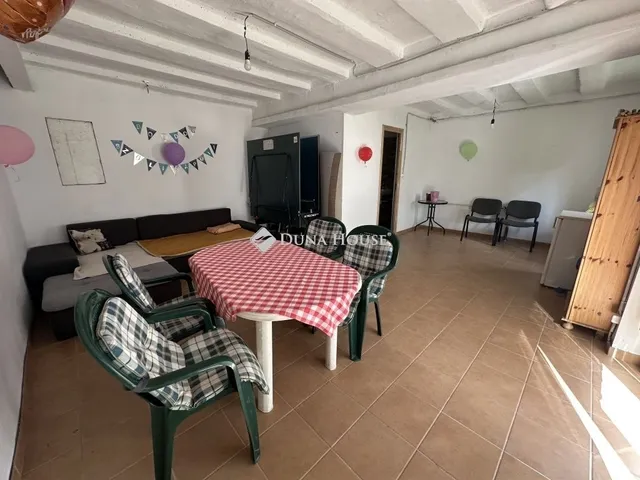 Eladó ház Budapest XXI. kerület 240 nm