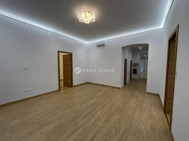 Eladó lakás Budapest II. kerület 120 nm