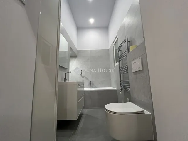 Eladó lakás Budapest II. kerület 120 nm