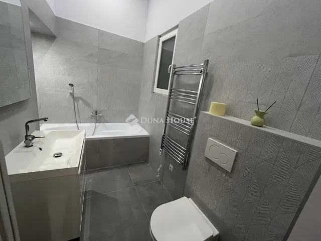 Eladó lakás Budapest II. kerület 120 nm