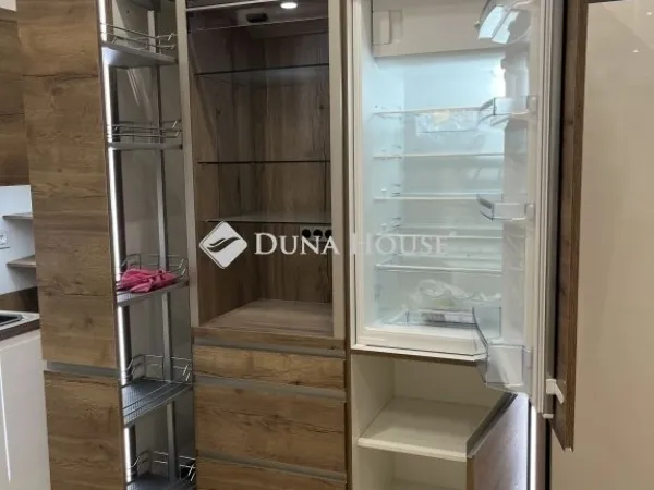 Eladó lakás Budapest II. kerület 120 nm