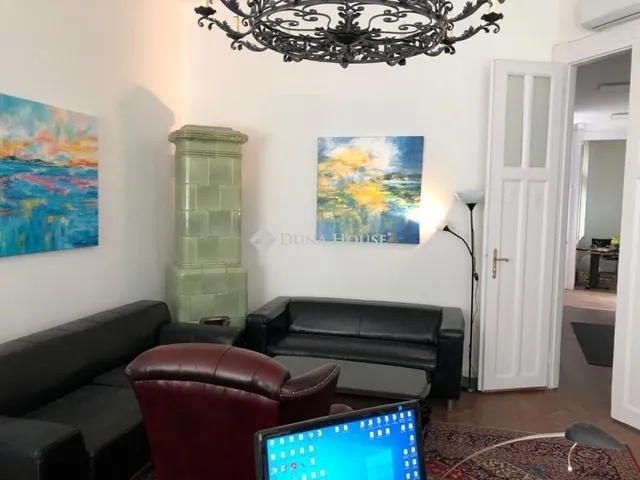 Eladó lakás Budapest II. kerület 94 nm