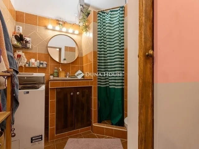 Eladó lakás Budapest III. kerület 63 nm