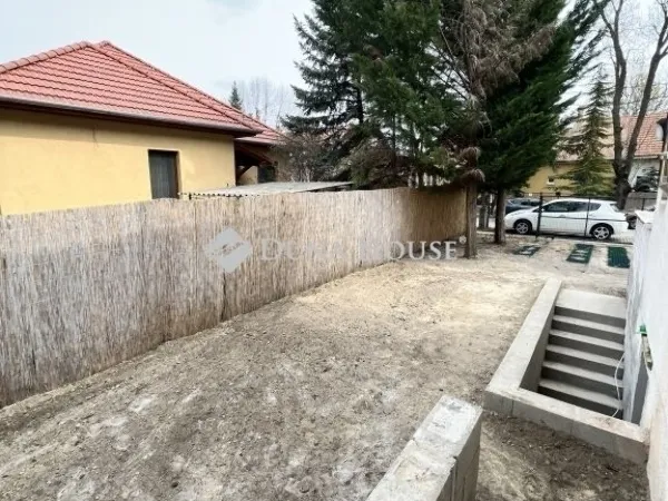 Eladó lakás Budapest XV. kerület 178 nm