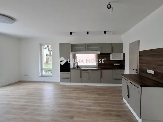 Eladó ház Budapest XVI. kerület 143 nm