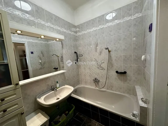 Kiadó lakás Budapest II. kerület 99 nm