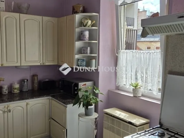 Eladó lakás Budapest VIII. kerület 70 nm