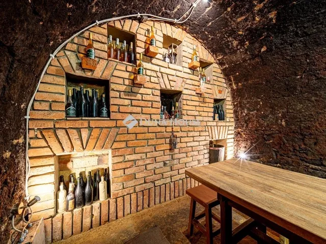 Eladó kereskedelmi és ipari ingatlan Tokaj 240 nm