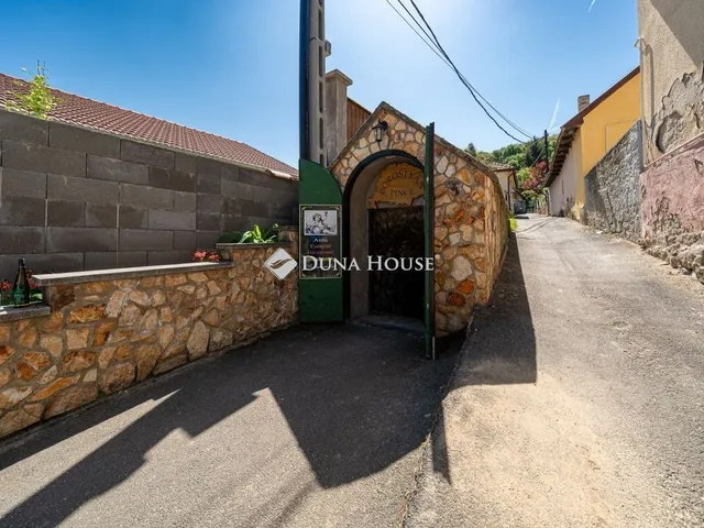 Eladó kereskedelmi és ipari ingatlan Tokaj 240 nm