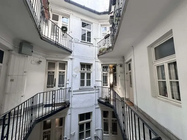 Eladó lakás Budapest XII. kerület 119 nm