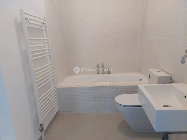 Eladó lakás Budapest VI. kerület 119 nm