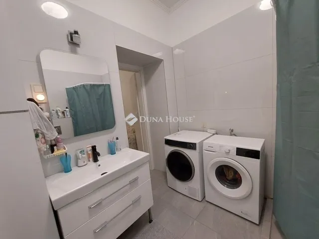 Eladó lakás Budapest VI. kerület 119 nm