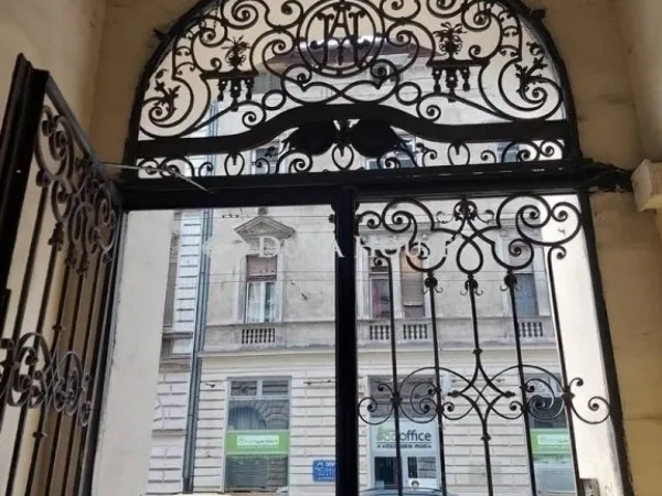 Eladó lakás Budapest VI. kerület 119 nm