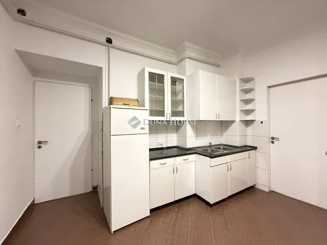 Eladó lakás Budapest VI. kerület 114 nm