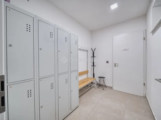 Eladó kereskedelmi és ipari ingatlan Nyékládháza 190 nm
