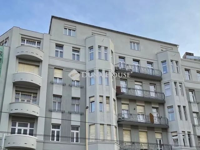 Eladó lakás Budapest II. kerület 94 nm