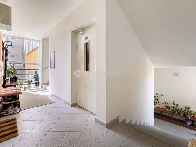 Eladó lakás Budapest II. kerület 126 nm