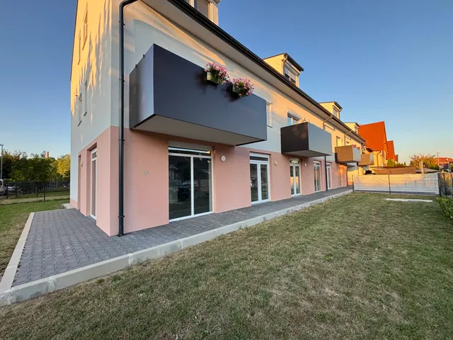 Eladó kereskedelmi és ipari ingatlan Sopron 32 nm