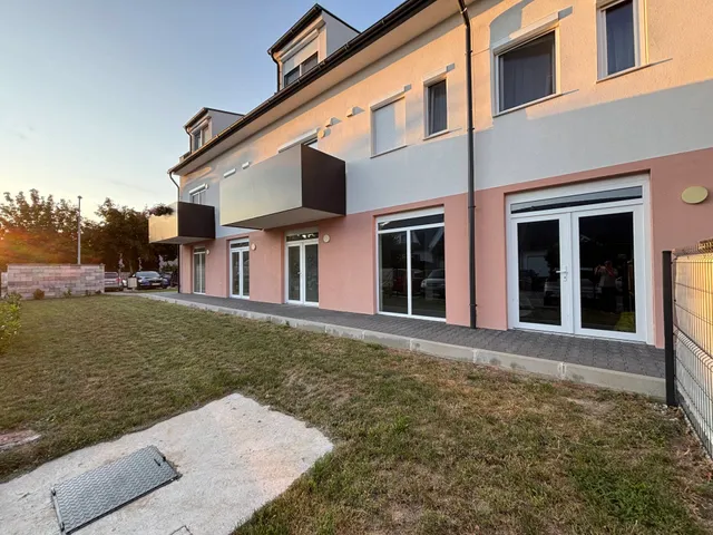 Eladó kereskedelmi és ipari ingatlan Sopron 32 nm