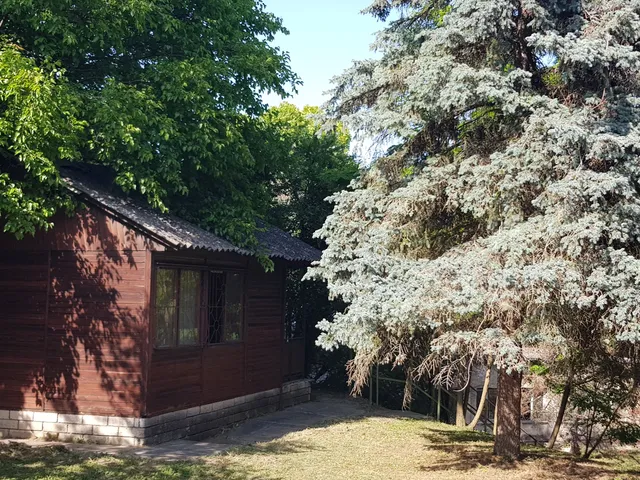 Eladó ház Dunaújváros 360 nm