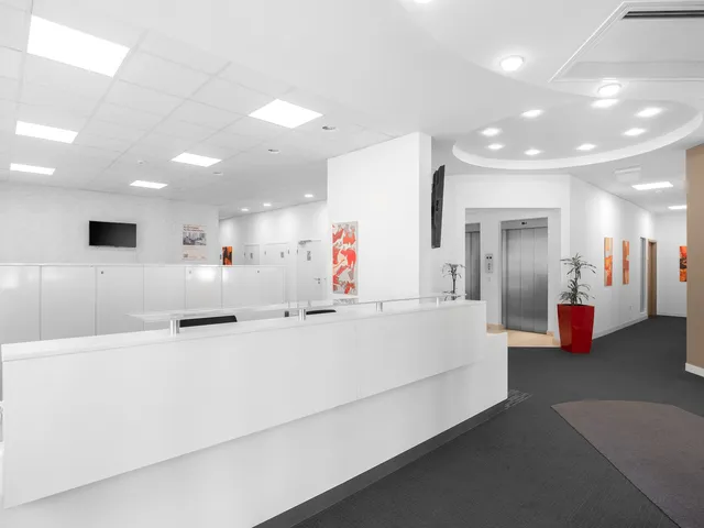 Kiadó kereskedelmi és ipari ingatlan Budapest V. kerület, Kálmán Imre utca 1 10 nm