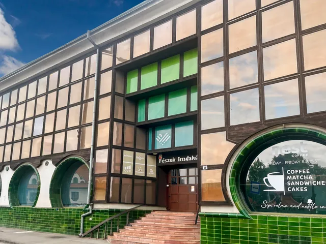 Kiadó kereskedelmi és ipari ingatlan Pécs, Rákóczi út 17, 3ik és 4ik emelet 30 nm