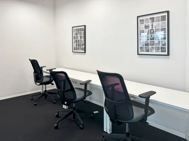 Kiadó kereskedelmi és ipari ingatlan Debrecen, Átrium Office Debrecen Nemzetközi Reptér, Szatke Ferenc utca 50 nm