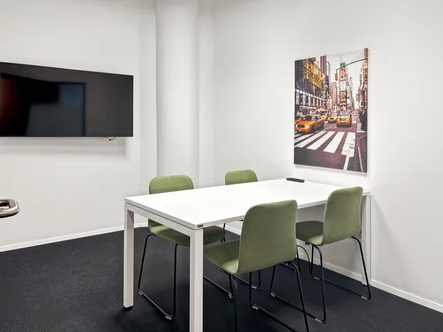 Kiadó kereskedelmi és ipari ingatlan Debrecen, Átrium Office Debrecen Nemzetközi Reptér, Szatke Ferenc utca 60 nm