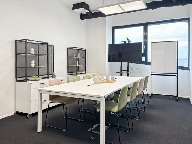 Kiadó kereskedelmi és ipari ingatlan Debrecen, Átrium Office Debrecen Nemzetközi Reptér, Szatke Ferenc utca 60 nm