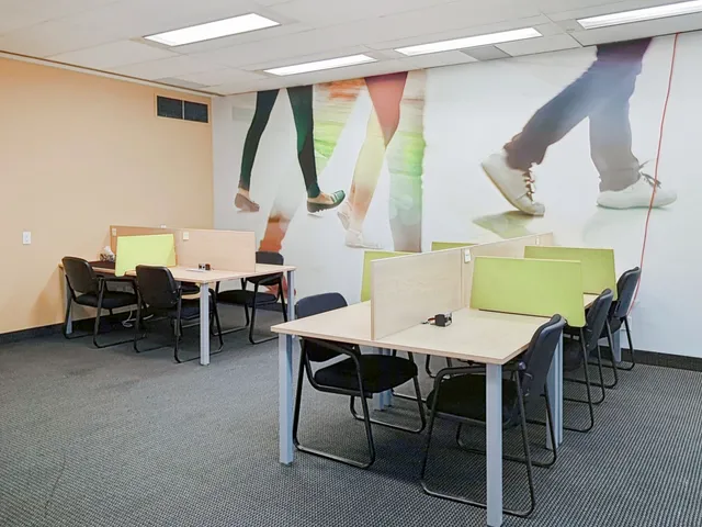 Kiadó kereskedelmi és ipari ingatlan Debrecen, Átrium Office Debrecen Nemzetközi Reptér, Szatke Ferenc utca 75 nm