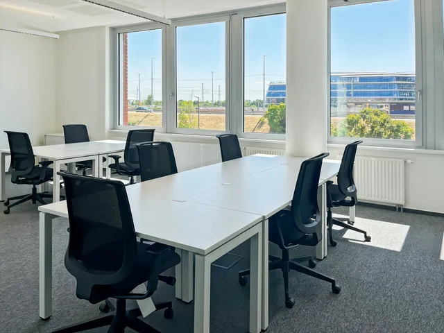 Kiadó kereskedelmi és ipari ingatlan Budapest XI. kerület, Neumann János u. 1/B 60 nm