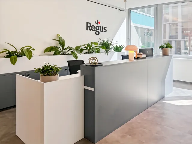 Kiadó kereskedelmi és ipari ingatlan Budapest XI. kerület, Neumann János u. 1/B 75 nm