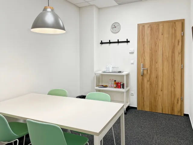 Kiadó kereskedelmi és ipari ingatlan Budapest III. kerület, Montevideó utca 9 50 nm