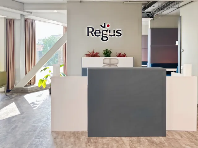 Kiadó kereskedelmi és ipari ingatlan Miskolc, Macropolis, Arany János tér 1, 50 nm