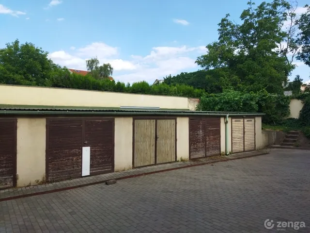 Kiadó garázs Debrecen 15 nm