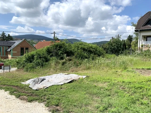 Eladó telek Pomáz 558 nm
