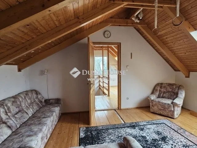 Eladó ház Pilisszentkereszt 240 nm