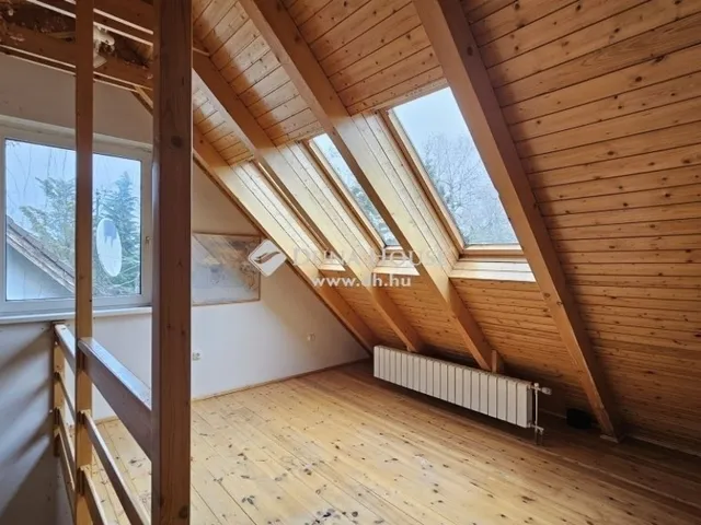 Eladó ház Pilisszentkereszt 240 nm