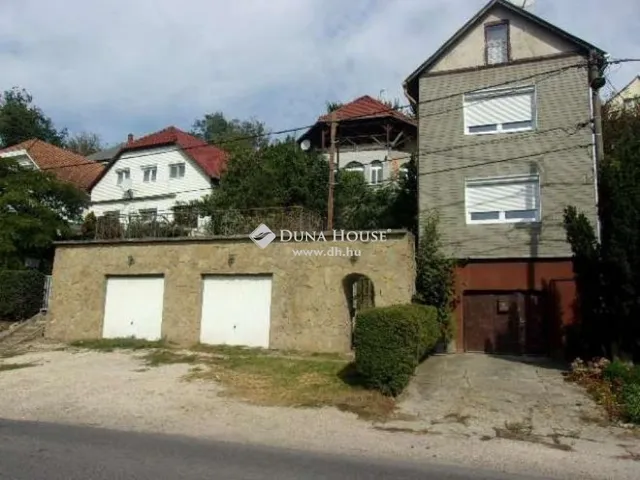 Eladó ház Pilisborosjenő 197 nm