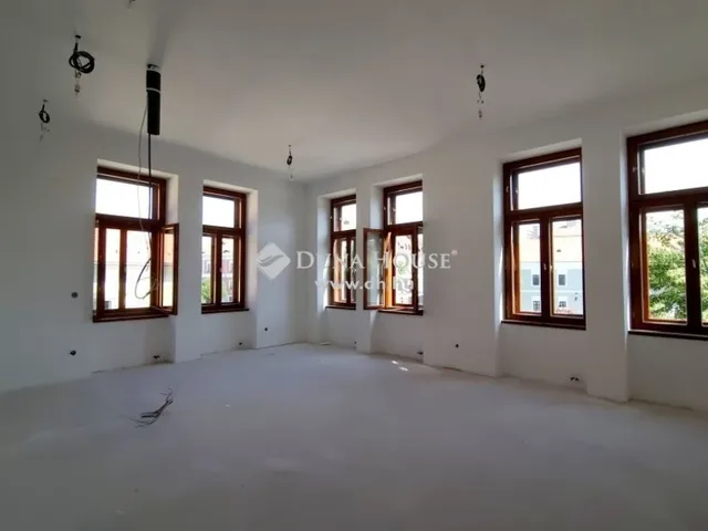 Eladó lakás Vác 92 nm